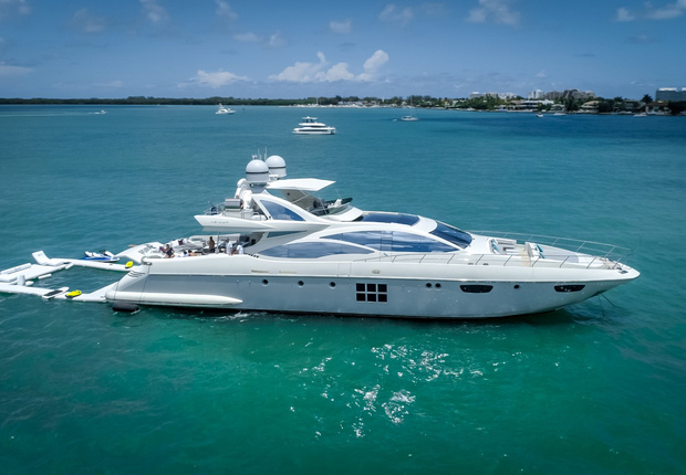 103'S AZIMUT 103'S AZIMUT